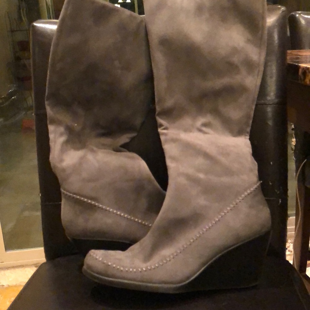 New Merona wedge boots .  Never used